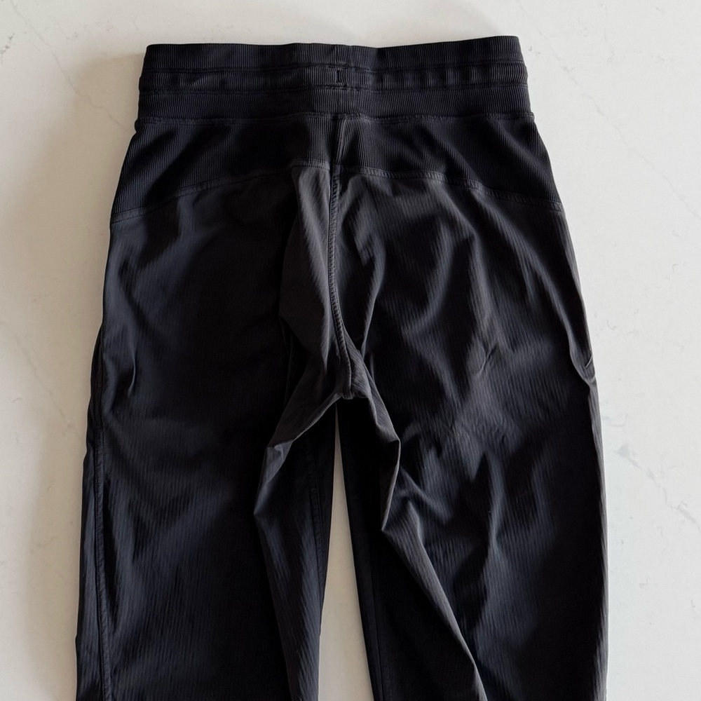lululemon dance studio jogger 29” - Picture 4 of 16